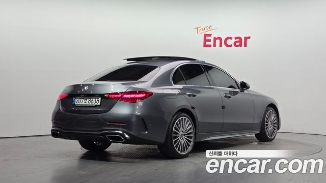 Mercedes-Benz C-Class 2022 — photo 2