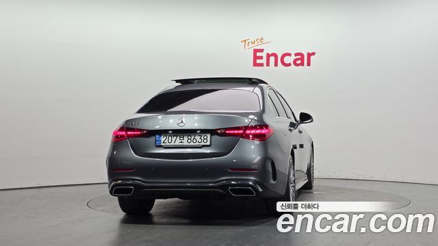 Mercedes-Benz C-Class 2022 — photo 4