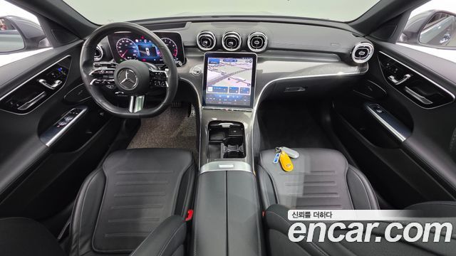 Mercedes-Benz C-Class 2022 — photo 10