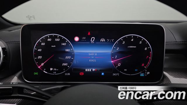 Mercedes-Benz C-Class 2022 — photo 11