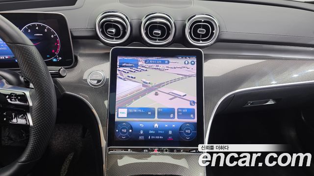 Mercedes-Benz C-Class 2022 — photo 19