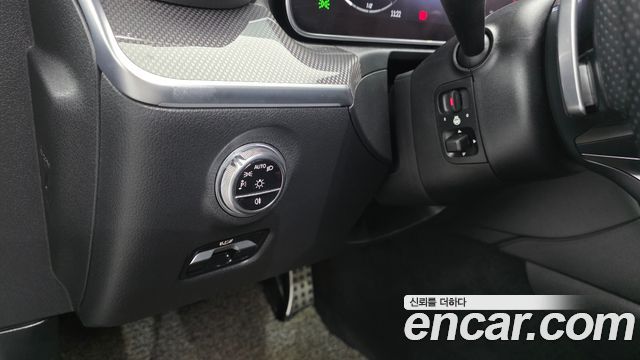 Mercedes-Benz C-Class 2022 — photo 26