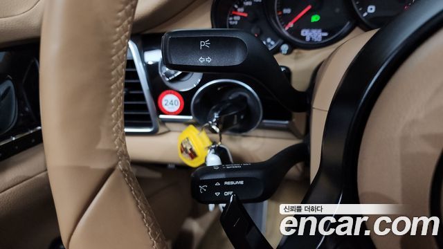 Porsche Panamera 2014 — photo 20