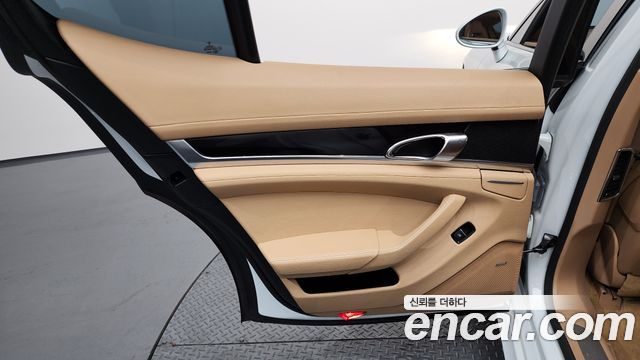 Porsche Panamera 2014 — photo 15