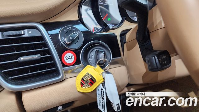 Porsche Panamera 2014 — photo 27
