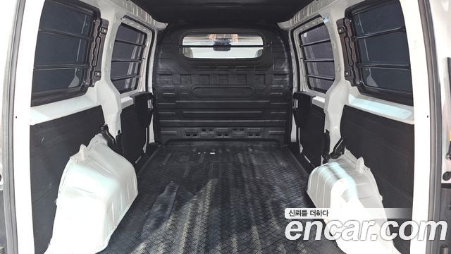 Hyundai Staria 2022 — photo 24