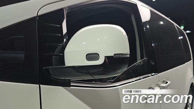 Hyundai Staria 2022 — photo 25