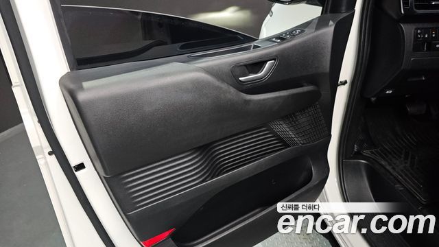 Hyundai Staria 2022 — photo 14