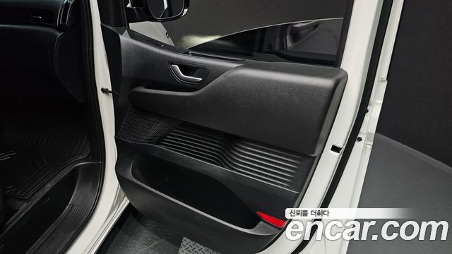 Hyundai Staria 2022 — photo 15