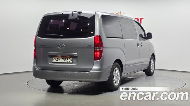 Hyundai Starex 2015 — photo 2