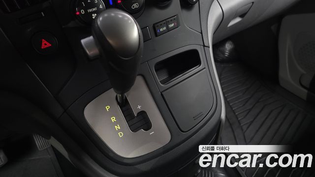 Hyundai Starex 2015 — photo 9