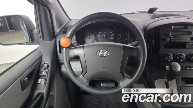 Hyundai Starex 2015 — photo 13