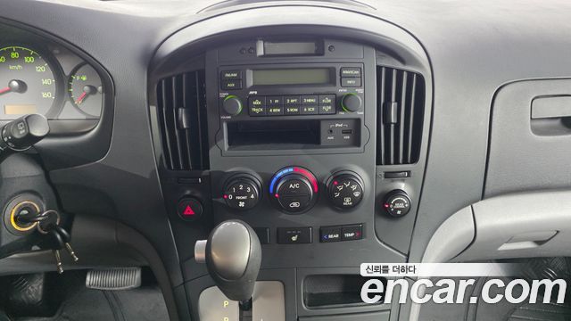 Hyundai Starex 2015 — photo 14