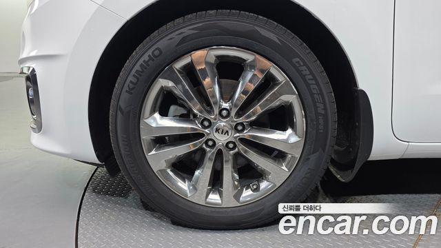 Kia Canival 2018 — photo 5