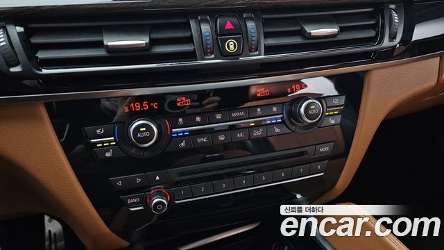 BMW X6 2016 — photo 16