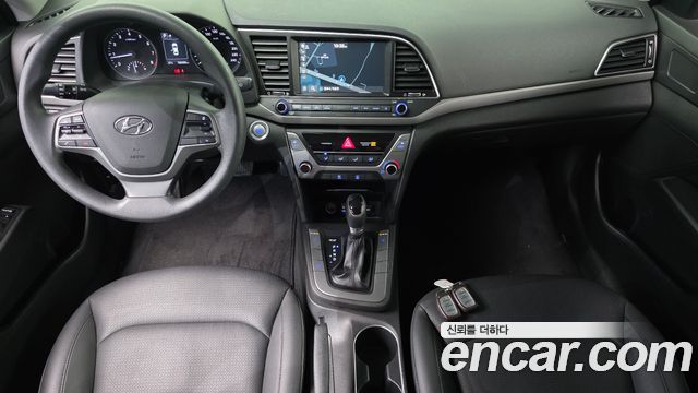 Hyundai AVANTE 2018 — photo 7
