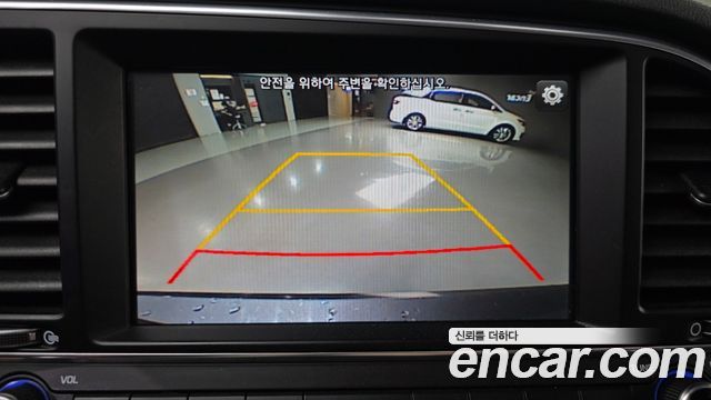 Hyundai AVANTE 2018 — photo 15