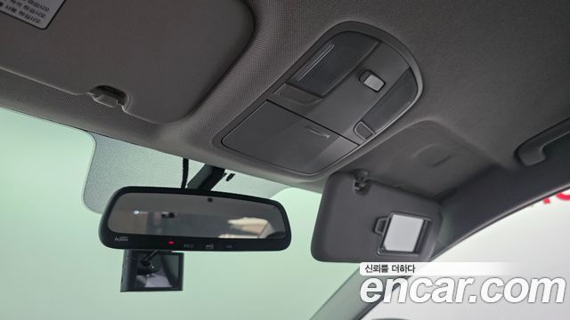 Hyundai AVANTE 2018 — photo 16
