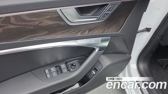 Audi A6 2020 — photo 13