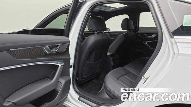 Audi A6 2020 — photo 17