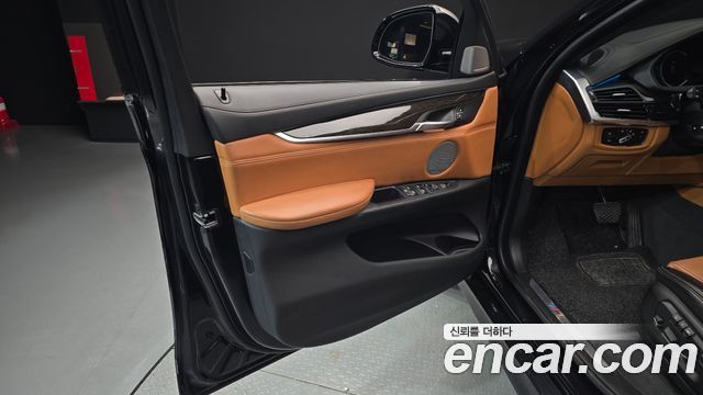 BMW X6 2018 — photo 14