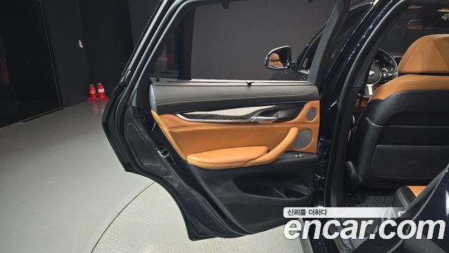 BMW X6 2018 — photo 15