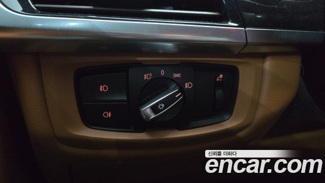 BMW X6 2018 — photo 28