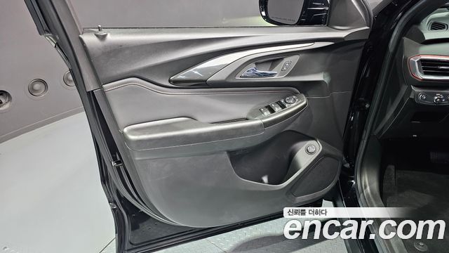 ChevroletGMDaewoo Trailblazer 2022 — photo 14