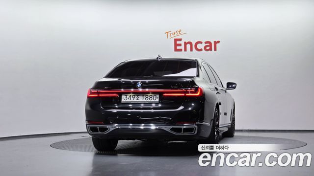 BMW 7-Series 2020 — photo 4