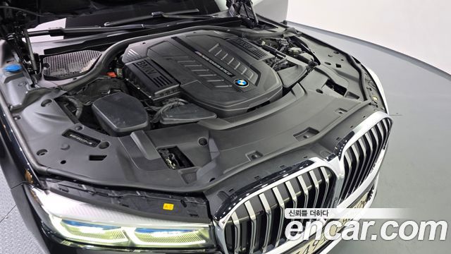 BMW 7-Series 2020 — photo 6