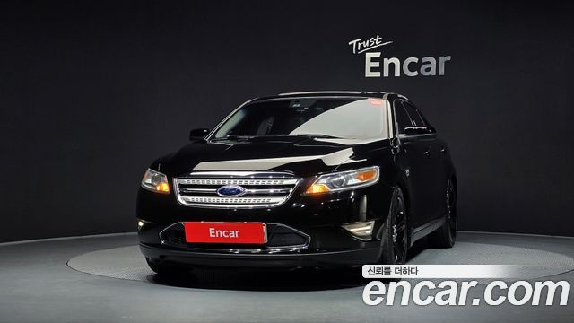 Ford Taurus 2012 — photo 3