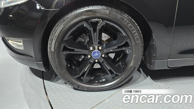 Ford Taurus 2012 — photo 5