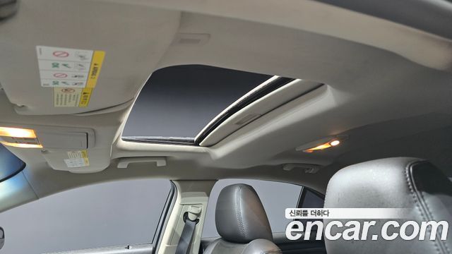 Ford Taurus 2012 — photo 20