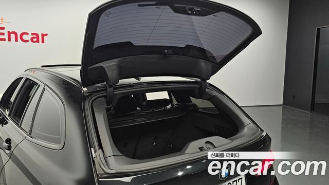 BMW 3-Series 2021 — photo 19