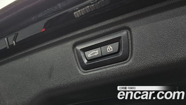 BMW 3-Series 2021 — photo 20