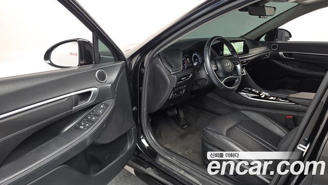 Hyundai Sonata 2022 — photo 13
