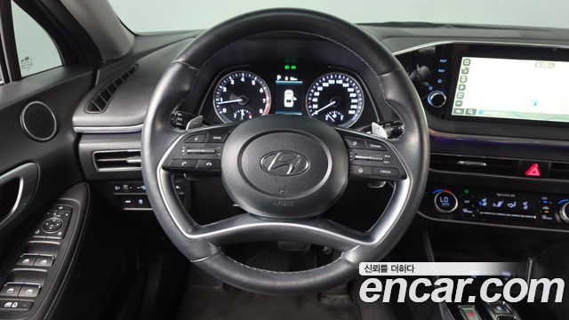 Hyundai Sonata 2022 — photo 19