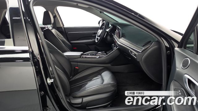 Hyundai Sonata 2022 — photo 16