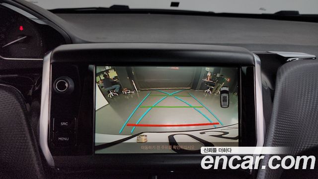 Peugeot 2008 2019 — photo 13