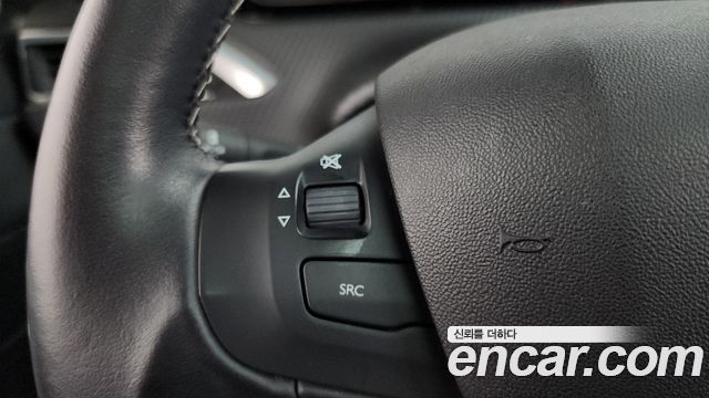 Peugeot 2008 2019 — photo 15