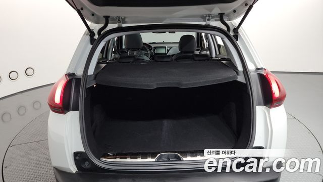 Peugeot 2008 2019 — photo 16