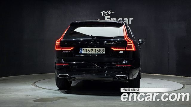 Volvo XC60 2021 — photo 4