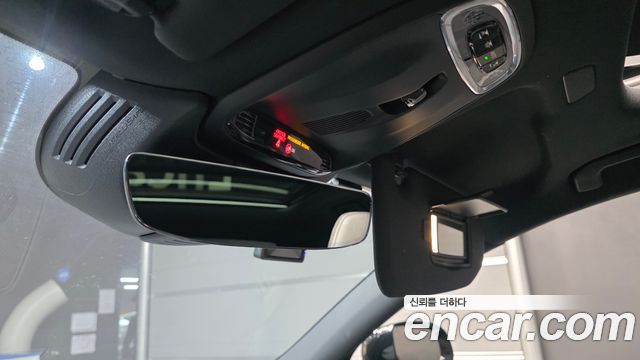 Volvo XC60 2021 — photo 28