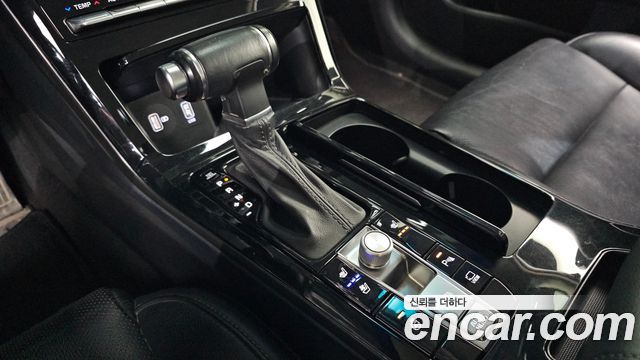 Kia K7 2020 — photo 9