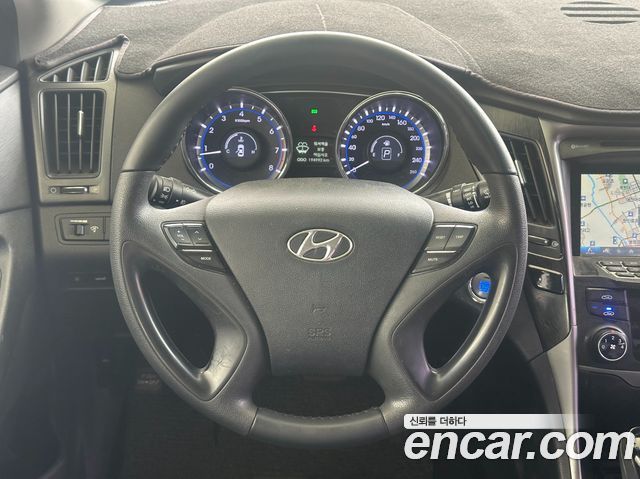 Hyundai Sonata 2014 — photo 17