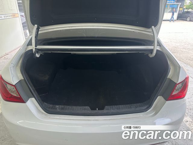 Hyundai Sonata 2014 — photo 19
