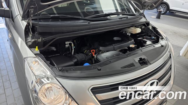 Hyundai Starex 2017 — photo 6