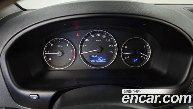 Hyundai Starex 2017 — photo 8