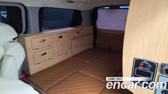 Hyundai Starex 2017 — photo 17