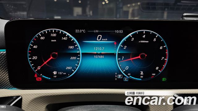 Mercedes-Benz A-Class 2021 — photo 8